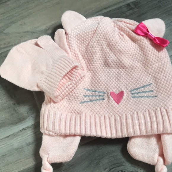 NygB infant hat and mittens set. - Picture 2 of 8